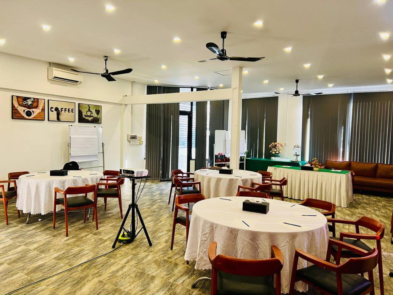 Sea Breeze Resort Preăh Sihanŭk Zewnętrze zdjęcie